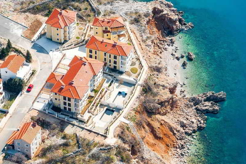 Apartments Poville Residence Повіле Екстер'єр фото
